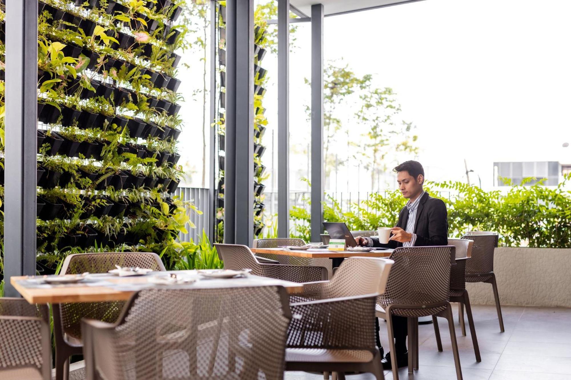 Holiday Inn Sepang - Airport Екстер'єр фото